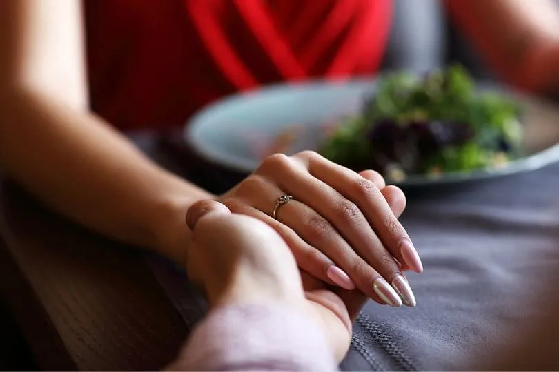 If you end up dating a Cancerian who is healing from a broken heart, watch out for shards from their past that might pierce you too. Image: Pexels 
